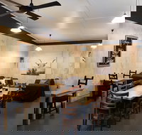 Meen Feedz - Accommodation VIC