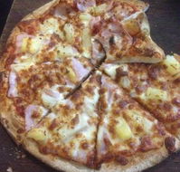 Crust Gourmet Pizza Bar Woolongong - Accommodation VIC