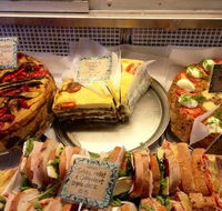 Twisted Sista - Accommodation VIC