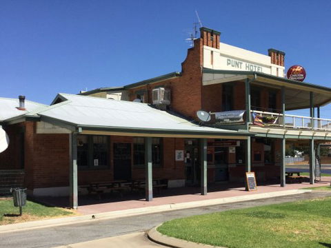 Punt Hotel - Accommodation VIC 0