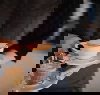 Beehive Hotel - Accommodation VIC