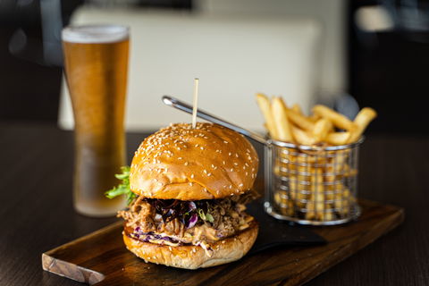 Pebbles Restaurant And Spike Bar - Accommodation VIC 1