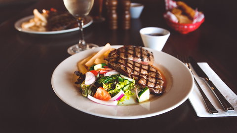 The Railway Hotel Parkes - Accommodation VIC 2