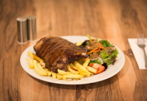 Central Hotel Cootamundra - Accommodation VIC 2