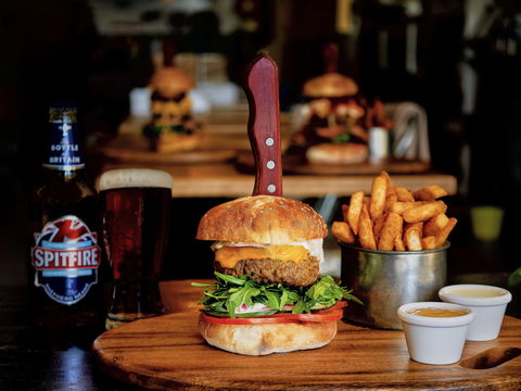 Spitfire Restaurant And Grill - Accommodation VIC 0
