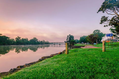 Three Birds Riverfront Restaurant - Accommodation VIC 1