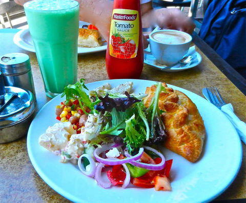 Q Cafe - Accommodation VIC 0
