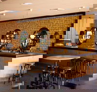 Downtown Bar - Accommodation VIC