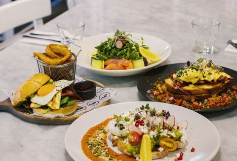 Jolly Miler Café - Williams Landing - Accommodation VIC 0