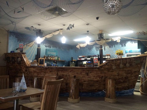 Stingrays Ocean And Grill - Accommodation VIC 1