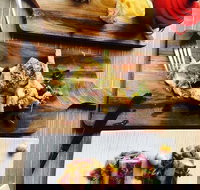 Domanis - Accommodation VIC