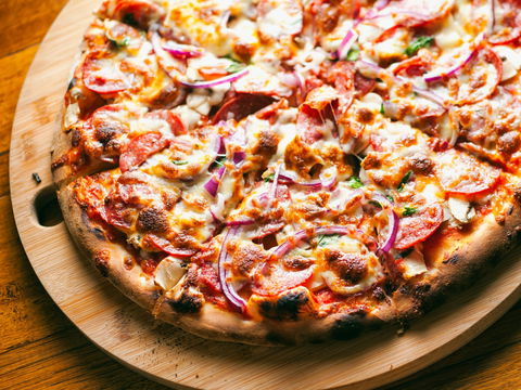 Earth Oven Wood Fired Pizza - Accommodation VIC 1