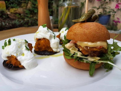 Saint Laura Cafe - Accommodation VIC 0