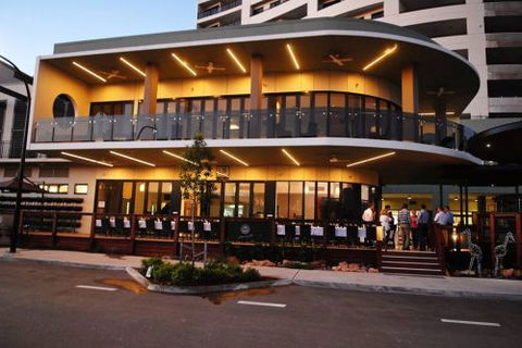 Q Bar & Brasserie On The Avenue - Accommodation VIC 1