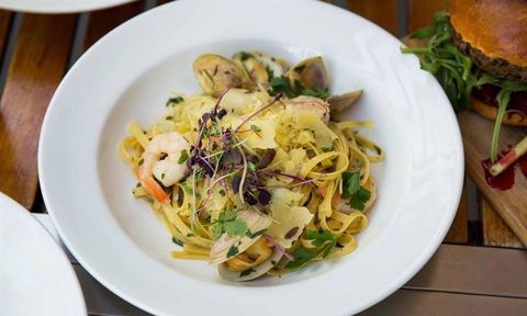 O Bar & Restaurant - Accommodation VIC 5