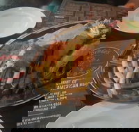 PORKIES BAR-B-QUE - Accommodation VIC