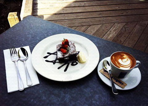 Lush Coffee Lounge - Accommodation VIC 7