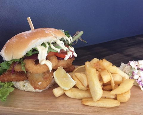 Edison’s Burger Bar - Accommodation VIC 5