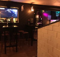 Ravens Lounge Bar - Accommodation VIC