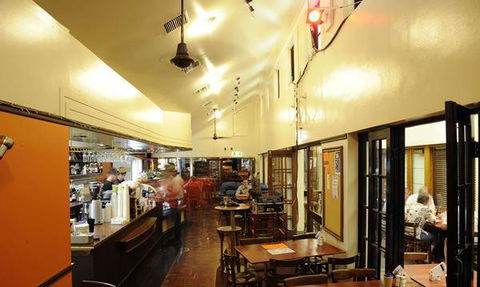 Signatures Restaurant - Accommodation VIC 3