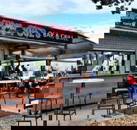 Sues Bar and Grill - Accommodation VIC