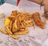 Birds Fish Bar - Bowen Fishermans Seafood Company PTY. LTD. - Accommodation VIC