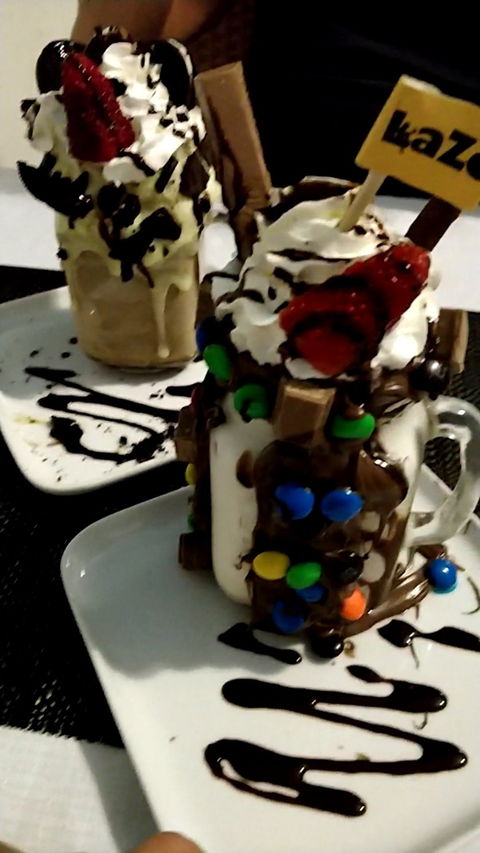 Laze Casual Dining & Desserts - Accommodation VIC 5