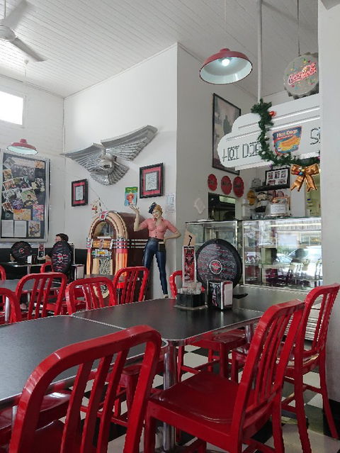 Eagle Rock Cafe - Accommodation VIC 6
