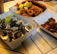 Noosa Harbour Fish Market - Accommodation VIC