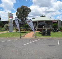 Farmhouse Coffee Lounge - Accommodation VIC