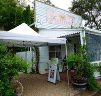 Flutterbies Cottage Cafe - Accommodation VIC