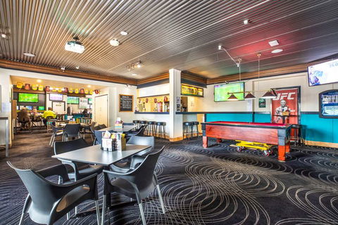 Atherton Hotel - Accommodation VIC 9