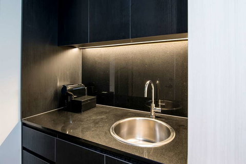 Adina Apartment Hotel Brisbane - Accommodation VIC 14