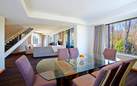 Crowne Plaza Canberra - Accommodation VIC 13