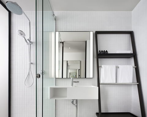 Little National Hotel - Accommodation VIC 3