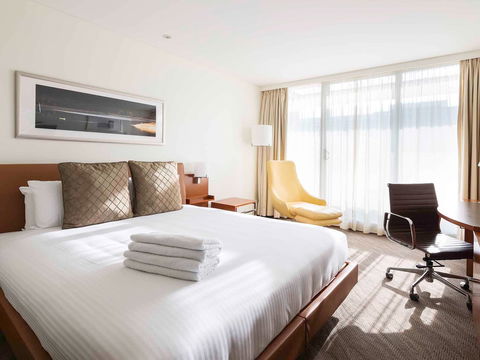 Novotel Canberra - Accommodation VIC 3