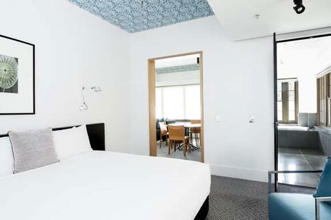 Peppers Gallery Hotel, Canberra - Accommodation VIC 12