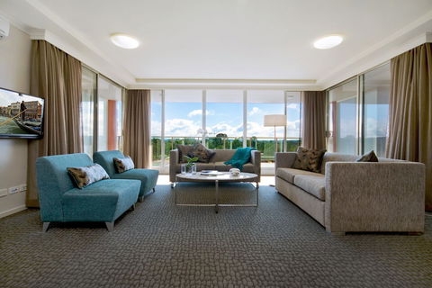 Pacific Suites Canberra - Accommodation VIC 1
