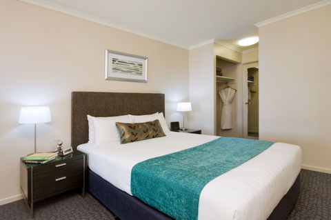 Pacific Suites Canberra - Accommodation VIC 4