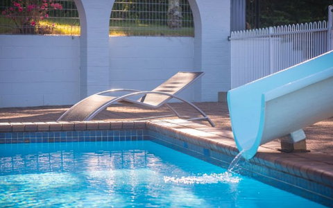 The Big Windmill Motor Lodge - Accommodation VIC 2