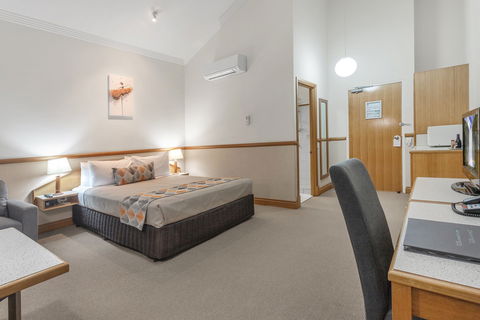The Airport International Motel - Accommodation VIC 4