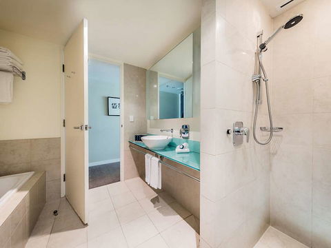 PARKROYAL Melbourne Airport - Accommodation VIC 5
