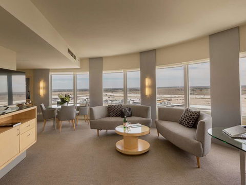 PARKROYAL Melbourne Airport - Accommodation VIC 13