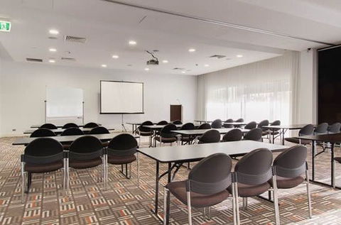 Chancellor Executive Apts-Varsity Lakes - Accommodation VIC 3