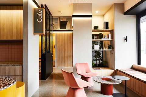 Lanbruk Apartment Hotel-Richomnd Hill - Accommodation VIC 2