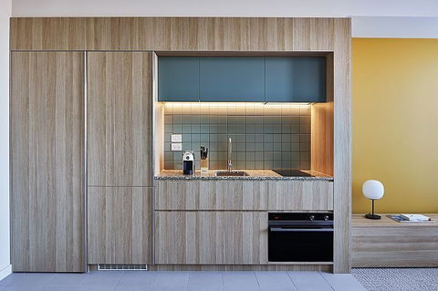 Lanbruk Apartment Hotel-Richomnd Hill - Accommodation VIC 5