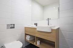 Mantra MacArthur Hotel - Accommodation VIC 10