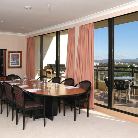 BreakFree Capital Tower - Accommodation VIC 12
