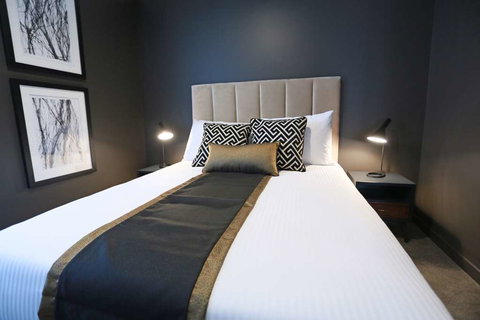 Alex Perry Hotel and Apartments - Accommodation VIC 10