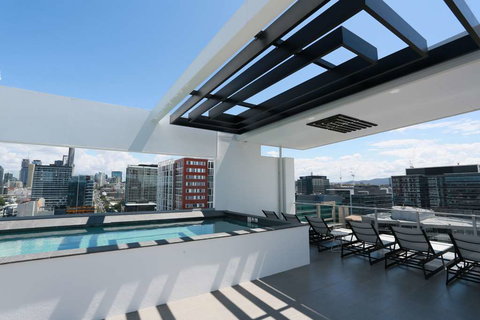 Alex Perry Hotel and Apartments - Accommodation VIC 17